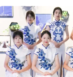 ���Ķ���������Я���߼�����ѧУ���Ƕ�������ѵ����